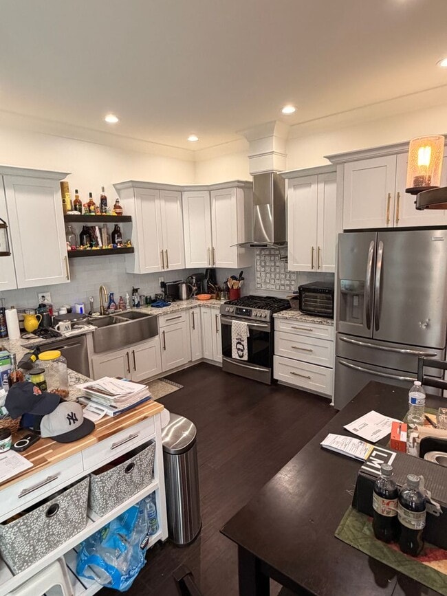 Photo - Gorgeous Single Family Home, 4BD/4BA with Large Backyard