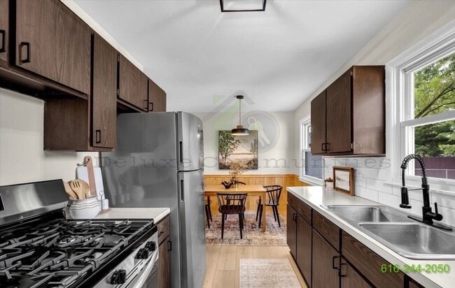 Photo - Newly Remodeled 3 Bedroom Kentwood Home! S...