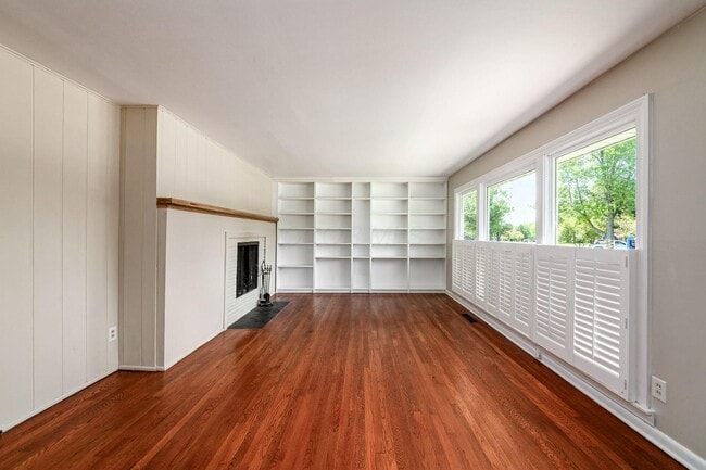 Photo - 297 E Clearview Ave