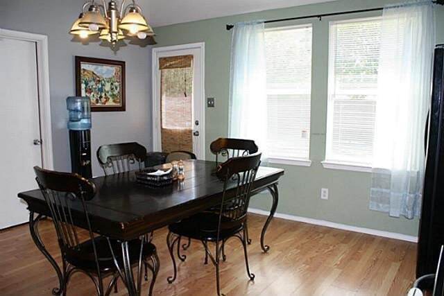 Photo - 3129 Kennedy Dr