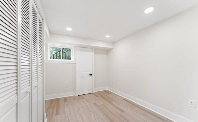 Photo - 102 S Huron Dr Unidad Basement