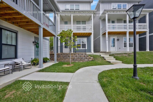 212 Founders Ln