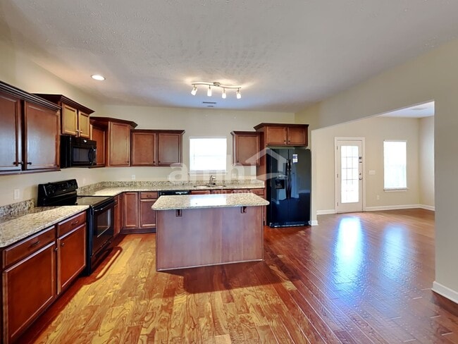 Photo - 886 Daybreak Dr