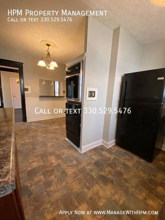 Photo - 1421 Piper Ct NW