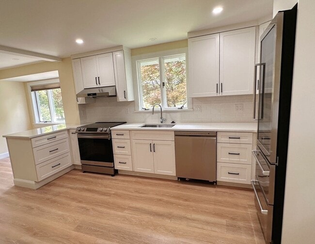 Photo - 75 Woodchester Dr