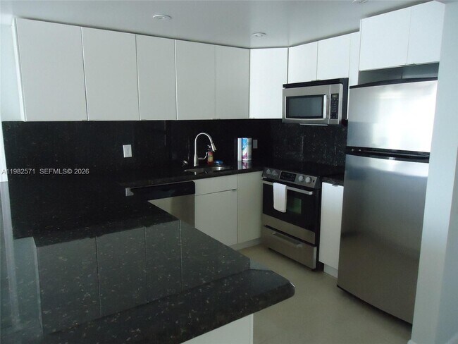 Photo - 7928 West Dr Unit PH9