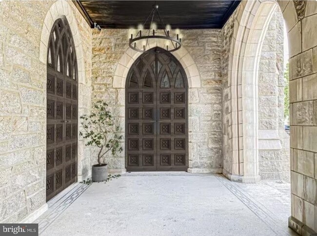 Photo - 5250 Wayne Ave