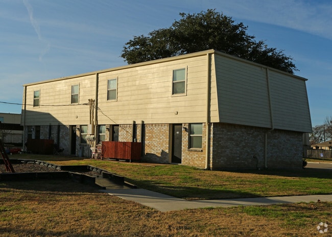 Photo - Crestmoor Park South