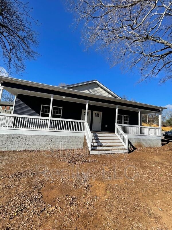 402 Ingleside Ave