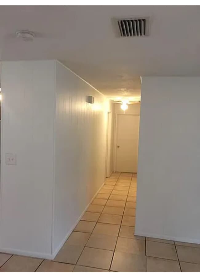 Photo - 125 Danbar Dr