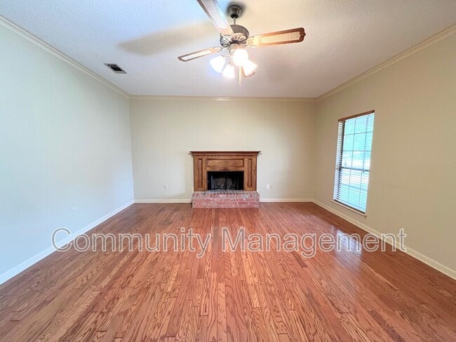Photo - 9868 Kinglet Dr