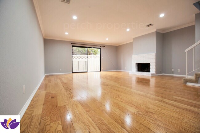 Photo - 4365 McLaughlin Ave Unidad 28