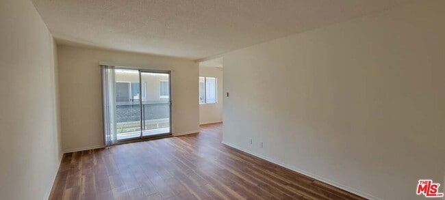 Photo - 1352 N Citrus Ave Unit 3