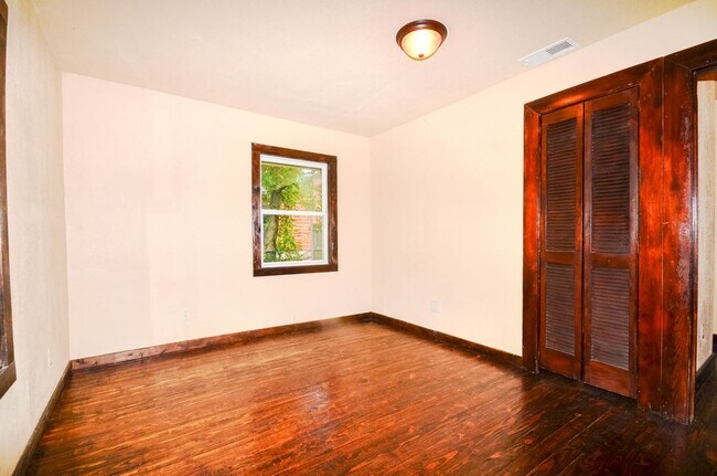 1421 N Cleveland Ave