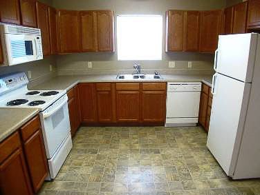 Photo - 4 bedroom/2 Bath Town home for rent!