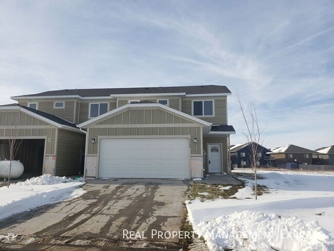3 Bedroom 2.5 Bathroom Townhome with a Bal... - 3 Bedroom 2.5 Bathroom Townhome with a Bal...