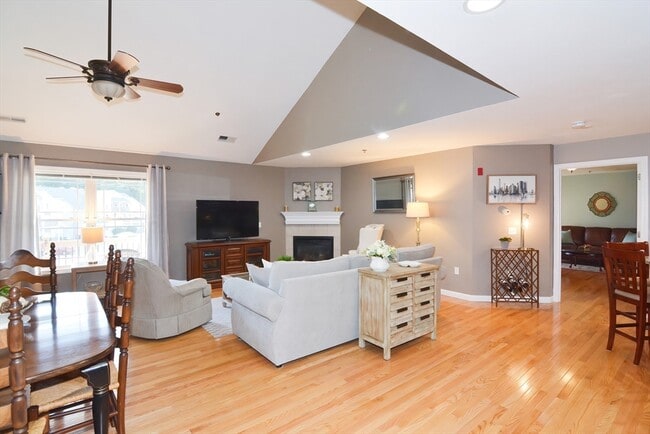 Photo - 216 Reservoir St Unit 308