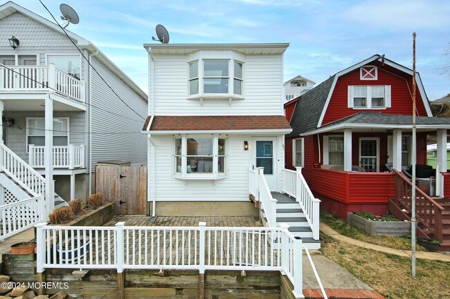 Building Photo - 67 S Bay Ave