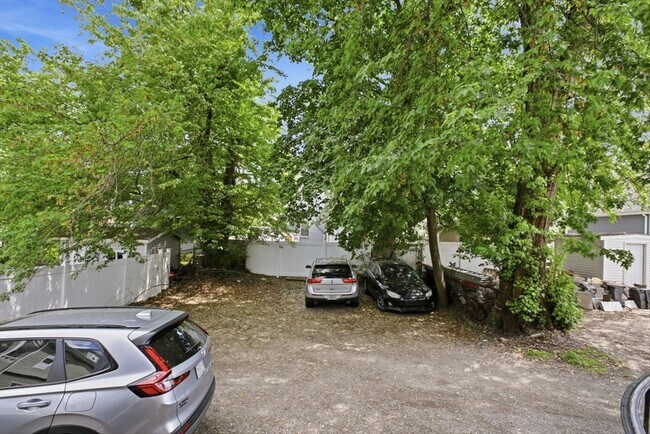 121 Glendale St Unit 1