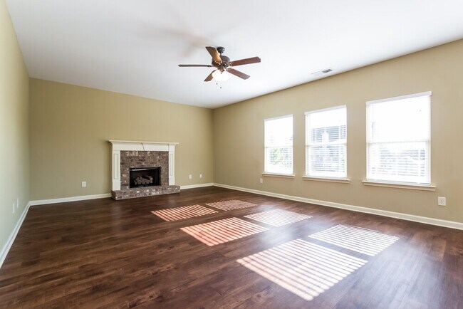 Photo - 71 Hamilton Blvd NW