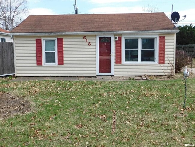 Photo - 618 3rd St House