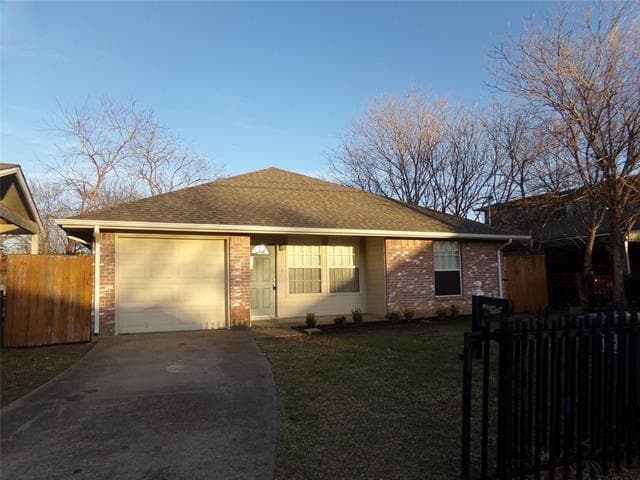 Photo - 6812 Webster St