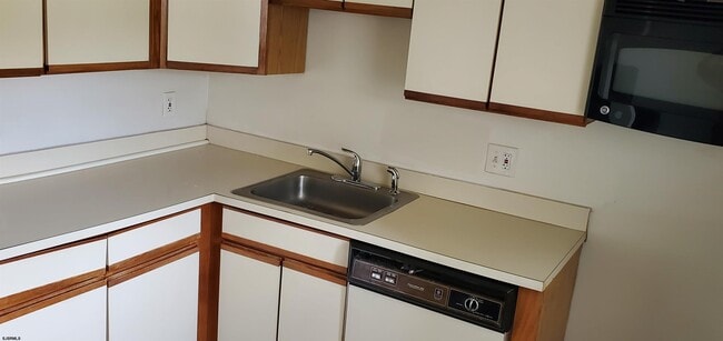 Photo - 56 A Oxford Village Unit 56A