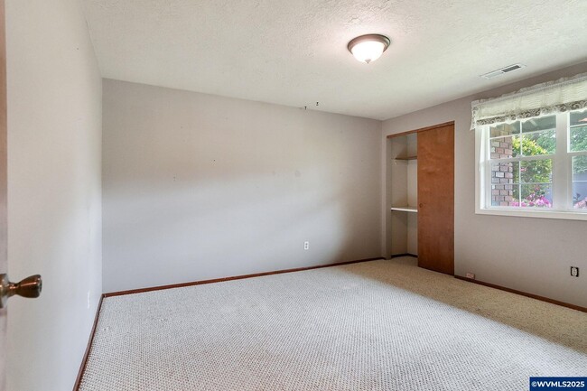 Photo - 2420 La Jolla Ct NW