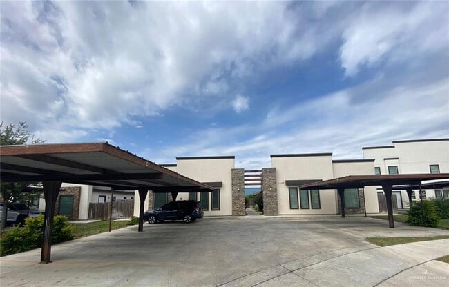 Photo - 1227 White Oak Dr Apartamento Unidad 4