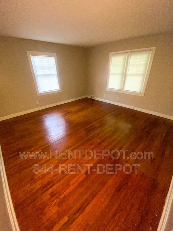 Photo - 629 S Harlan Ave