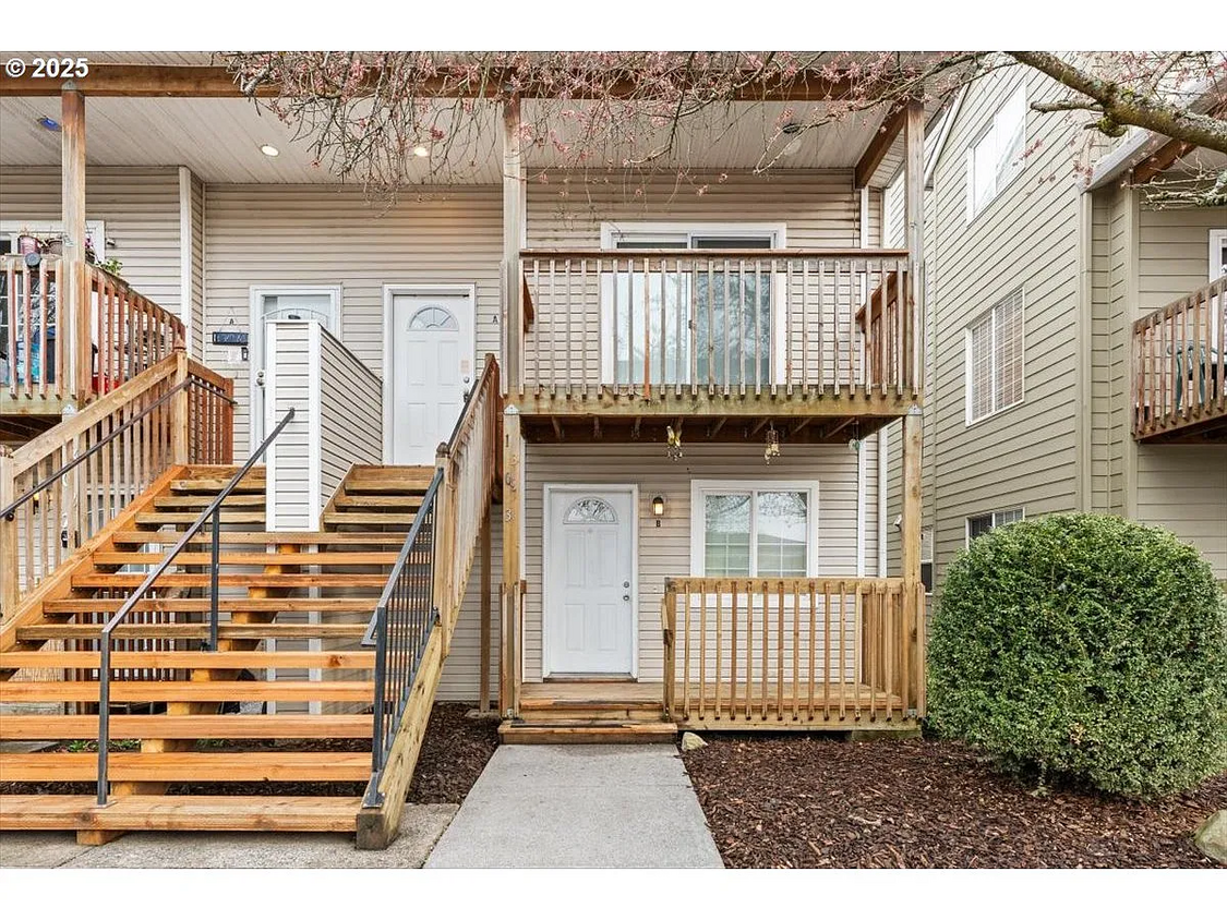 Photo - 13033 NE Prescott Dr (Portland, OR)
