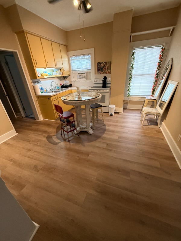 Photo - 203 N Dillard St