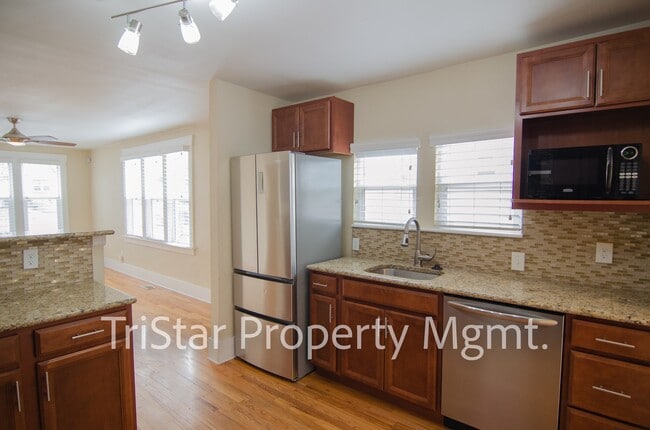 Photo - 228 N Hancock Ave