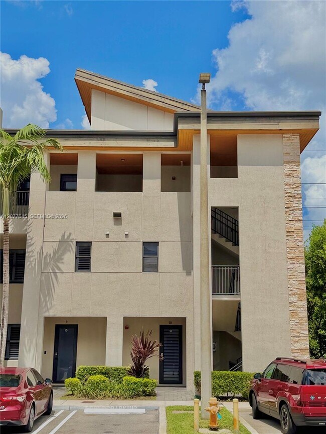 10455 NW 82nd St Unit 10