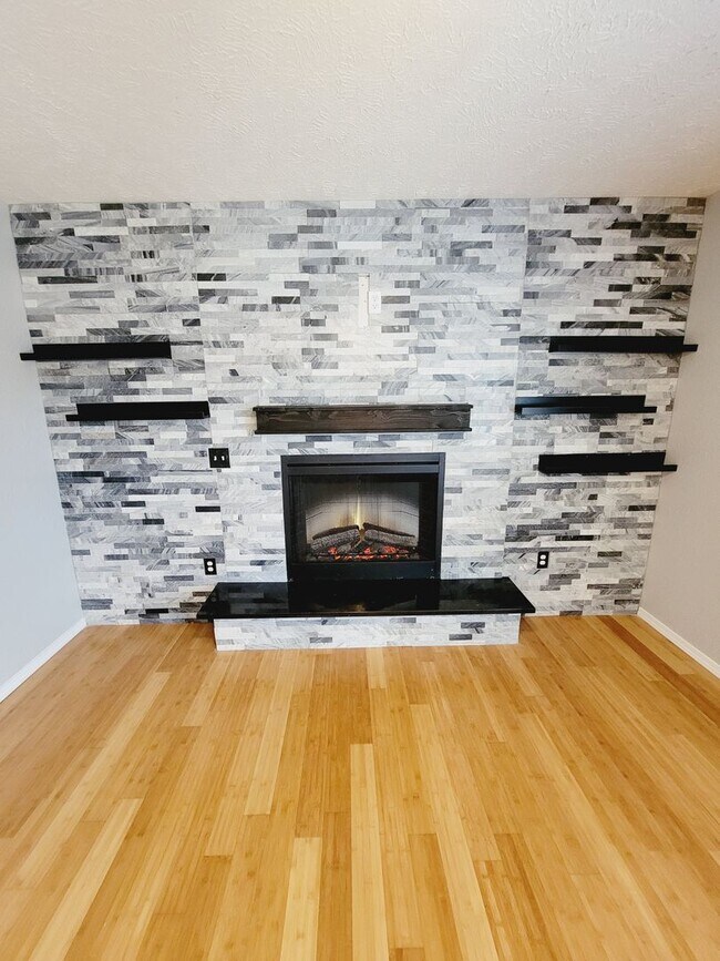 Photo - Bent Tree Subdivision - 4 BR - 2 Living Ar...