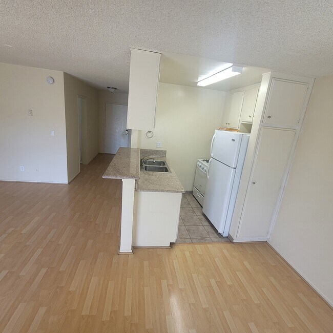 519 Glenrock Ave Unit 303