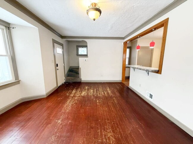 Photo - 2 BED, 1 BATH BEAUTIFIL SINGLE-FAMILY HOME IN EUCLID!