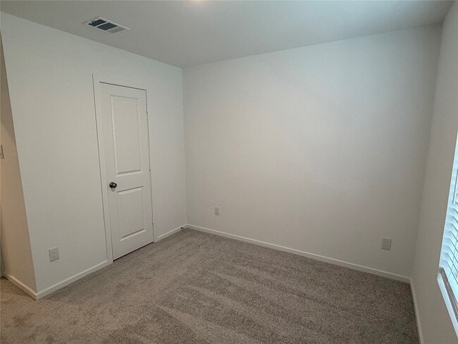 Photo - 940 Woodhaven Lks Dr