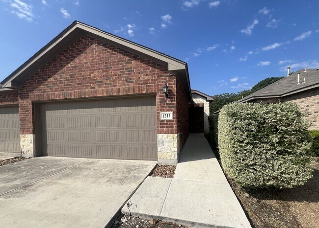 Photo - Less than 1 Mile to Gruene / Fridge Included/ Gas Cooking / Covered Patio / CISD
