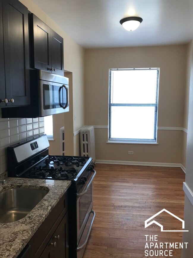 Photo - 7722 N Marshfield Ave Unidad 2B