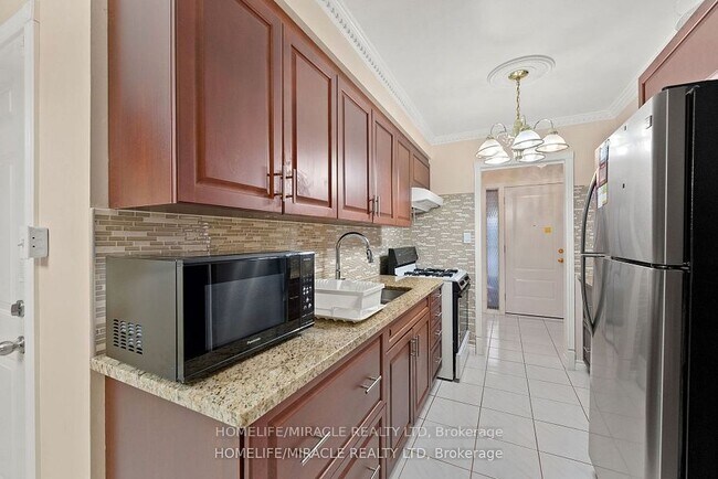 Photo - 85 Autumn Blvd