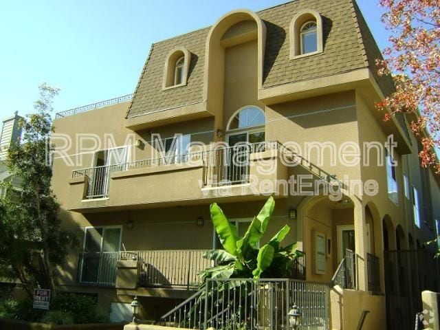 Building Photo - 843 Hayworth Ave Unit 103 Rental