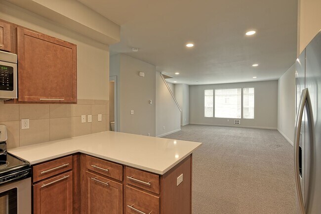 Photo - End Unit Townhome Near Silver Lake!