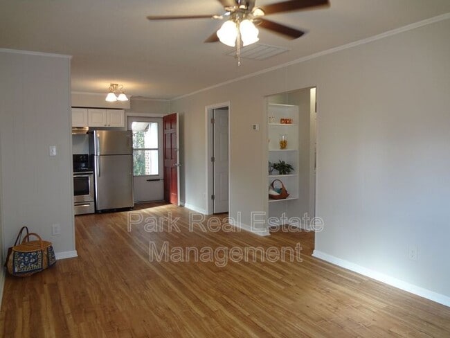 Photo - 114 Bim St