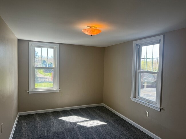 Photo - 3261 W 13th St