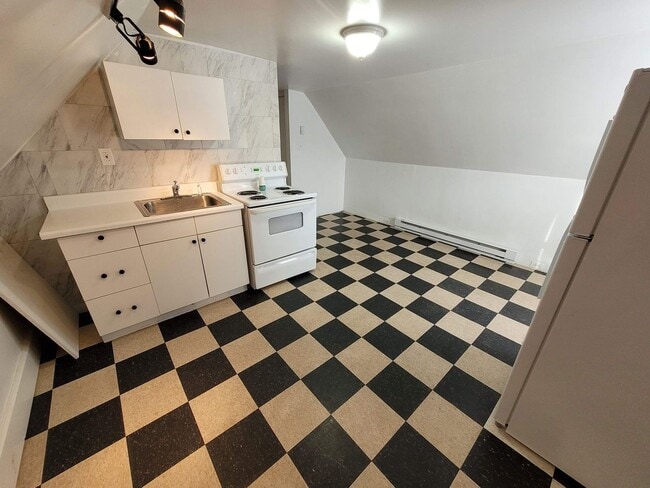 Building Photo - 273 Merrimack St Unit 273-3 Merrimack
