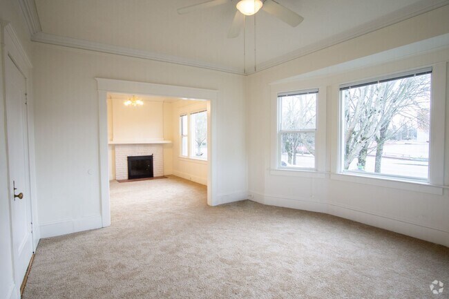 Building Photo - Gorgeous 2-Bedroom Corner Flat in 1911 Fou... Unit 01 Rental