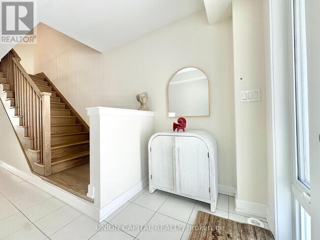 Photo - 136 Credit Ln