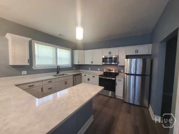 Photo - 110 W 51st St