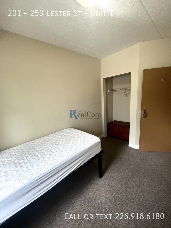 Photo - 253-253 Lester St Unit 1